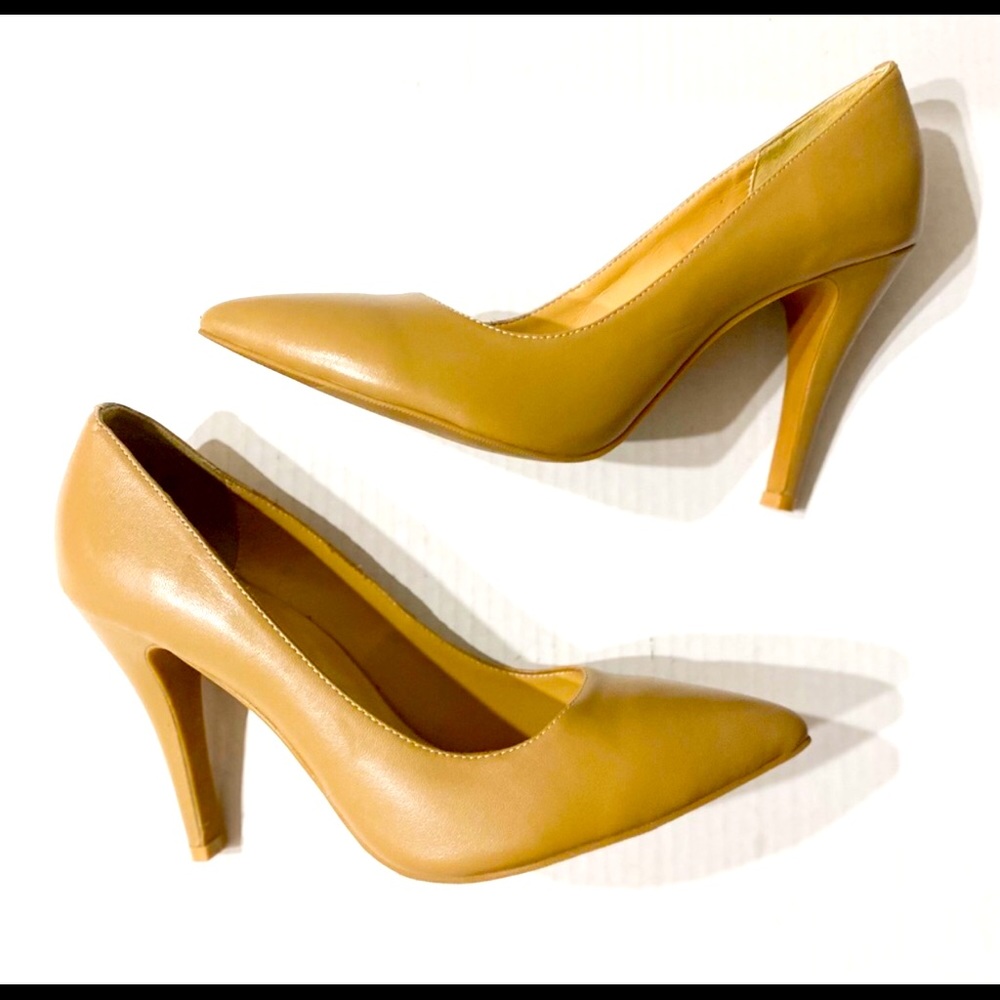 Elevenup Tan Pumps | 13